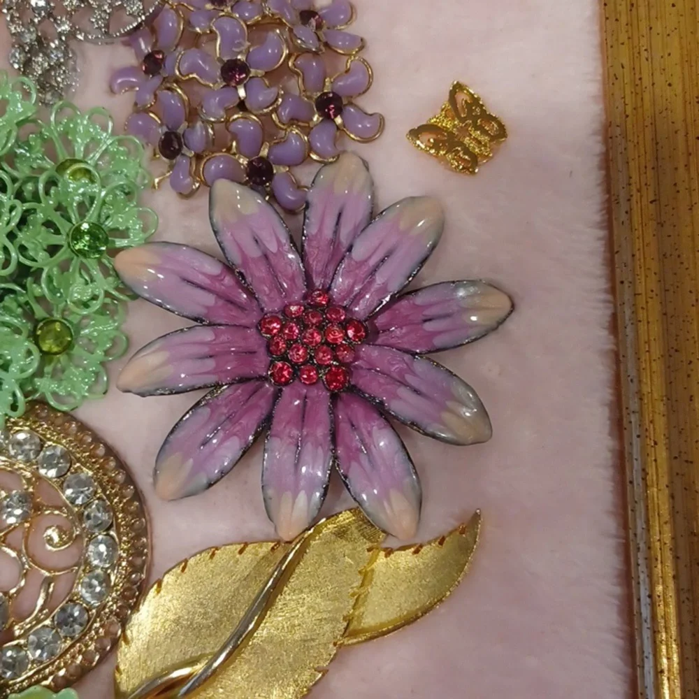 Floral Picture Art With Cats And Butterflies - Picture 6 of 7